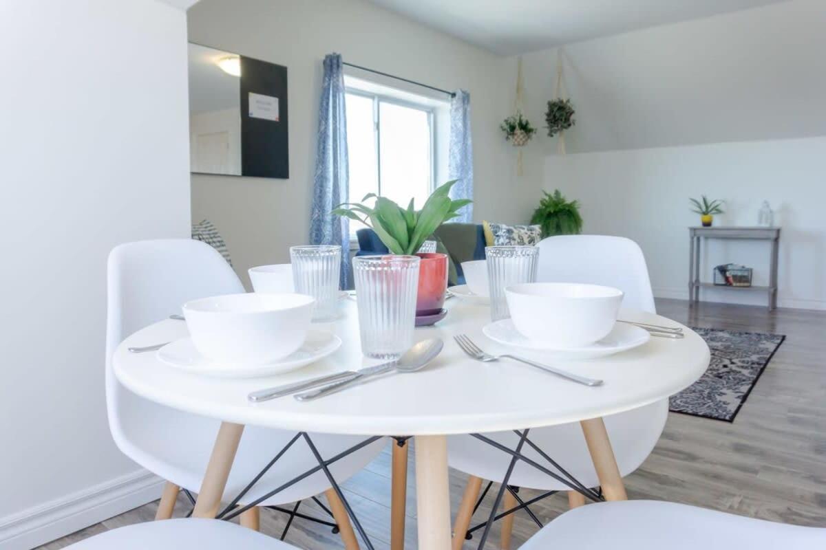 Amazing Location In Saint John 2 Bedroom Modern Parking New Buitenkant foto
