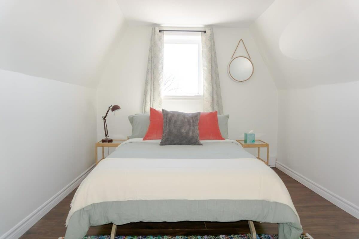 Amazing Location In Saint John 2 Bedroom Modern Parking New Buitenkant foto